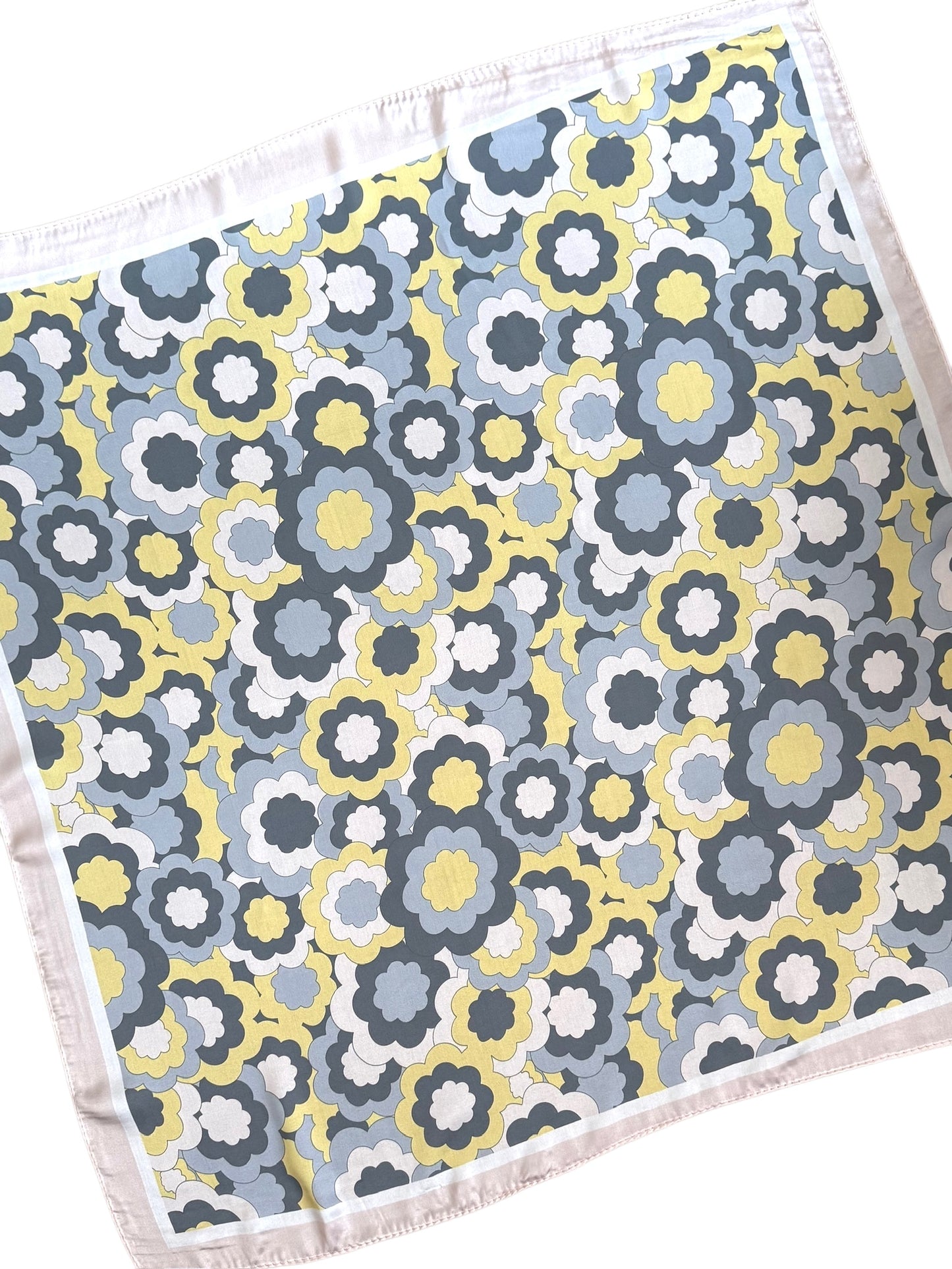 Pañuelo 70X70 #590-4