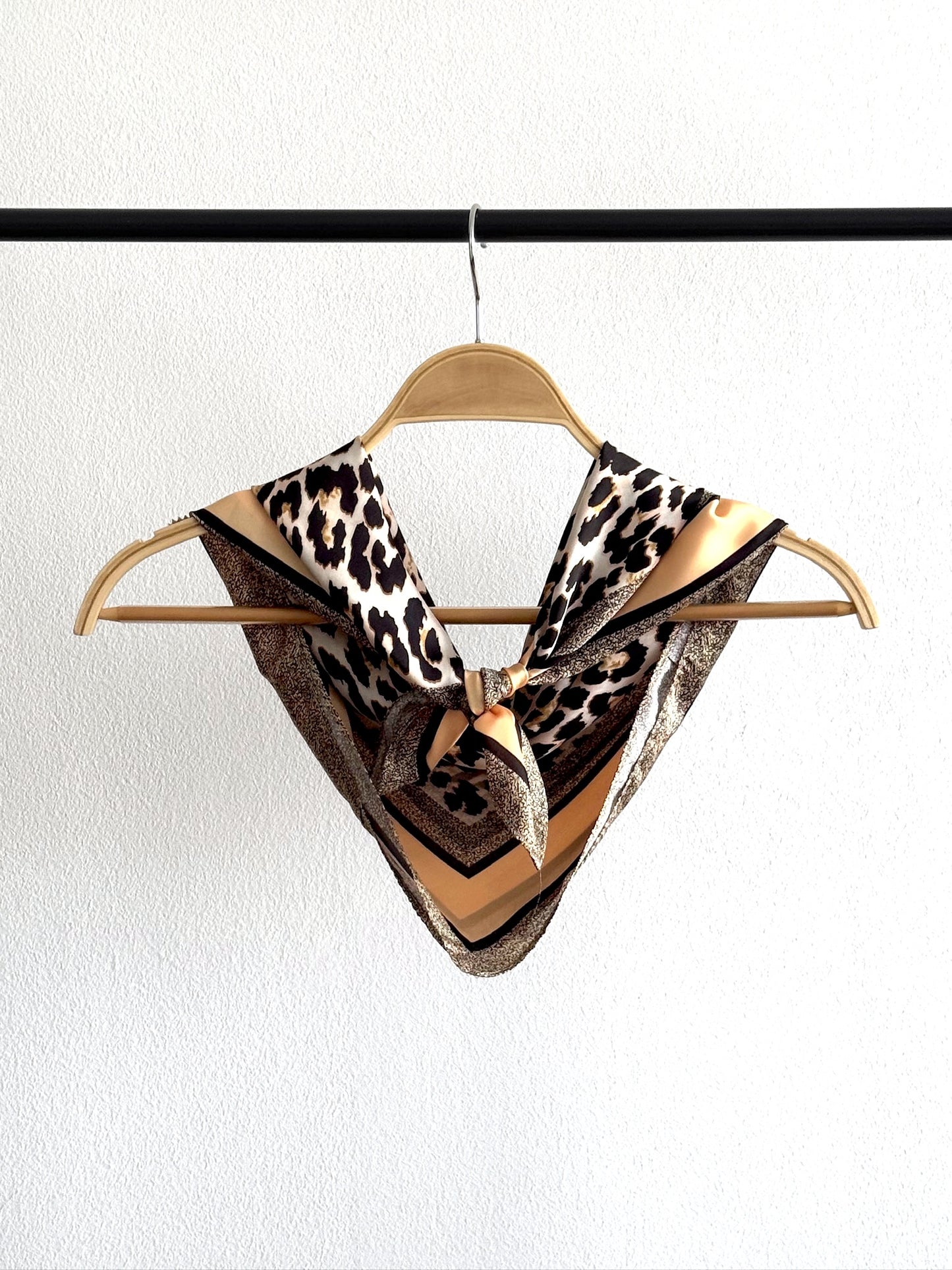 Pañuelo 70X70 #589-1