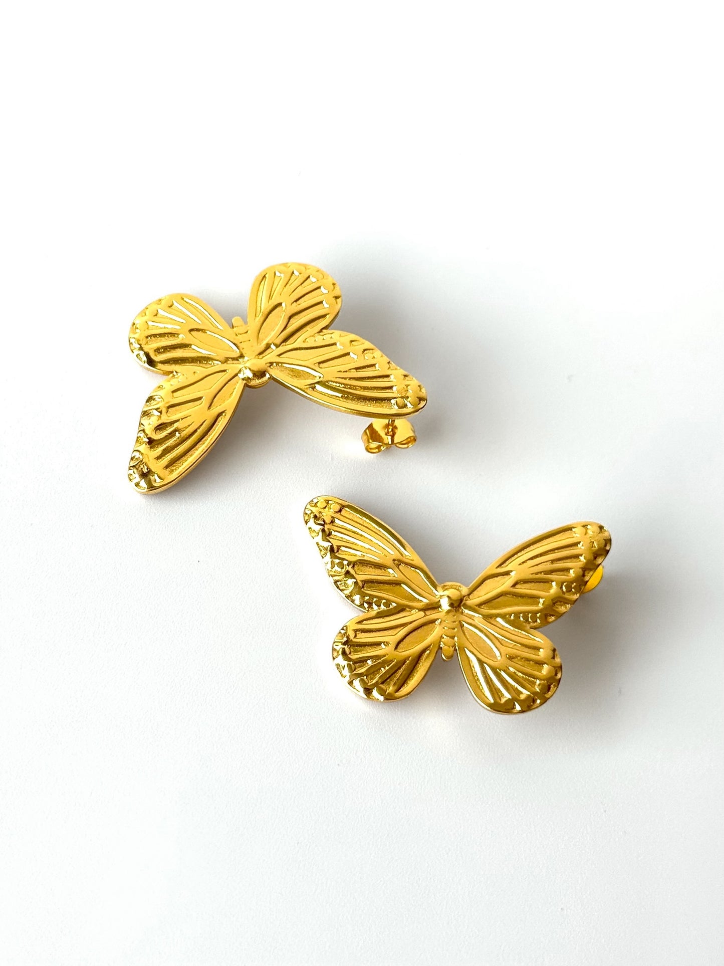 Aros de acero modelo #916 dorado