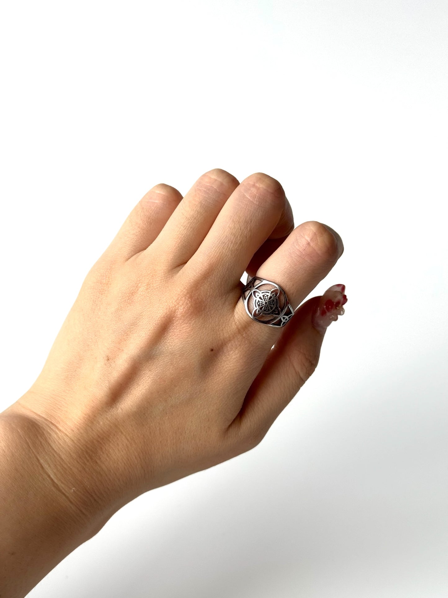 #51 ARGOLLA NUDO DE BRUJA #988 plateado