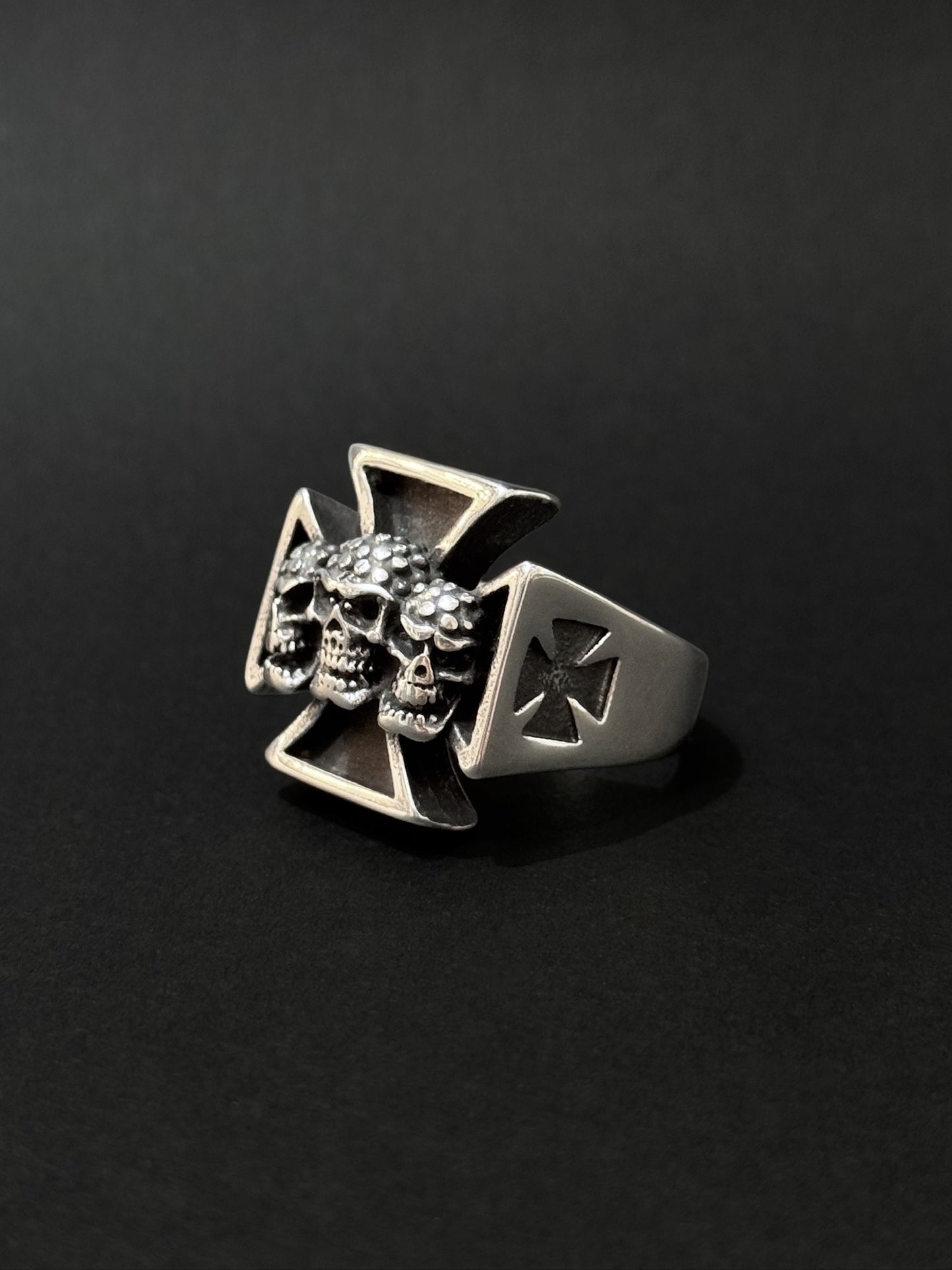 Anillo de hombre en acero vikingo #792