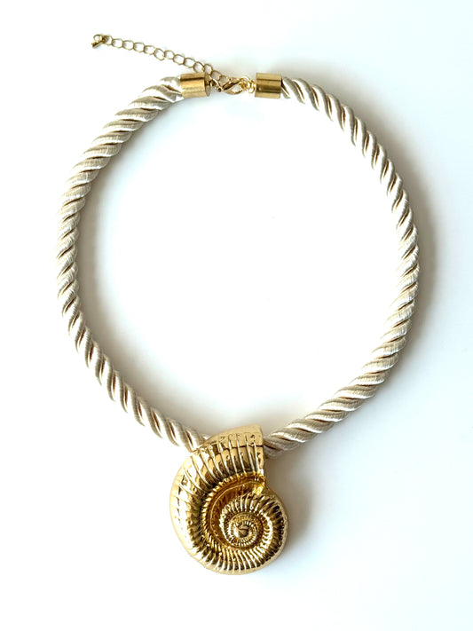 Collar de Concha #Dorado