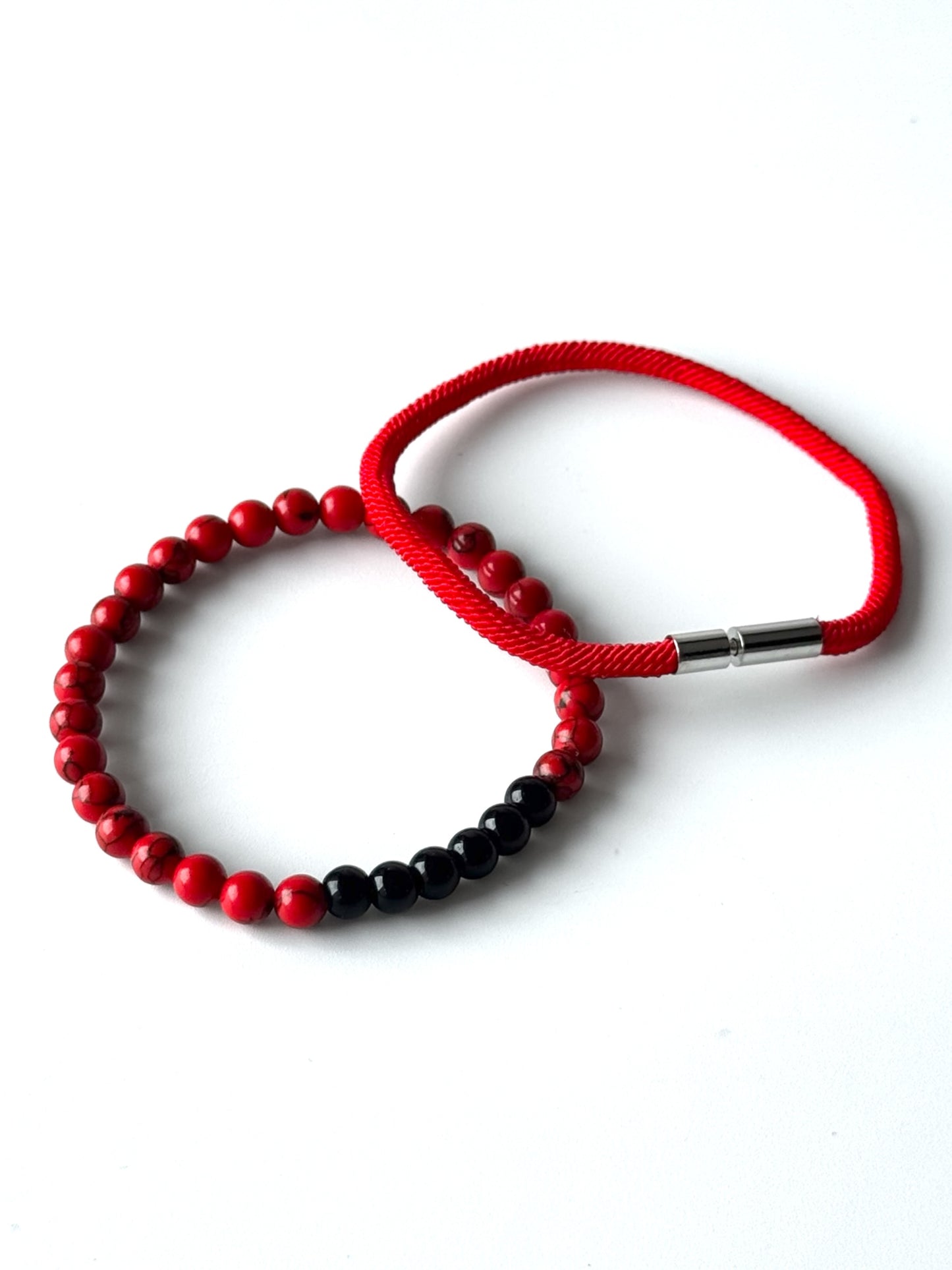 Pulsera roja para hombre #3 imán plateado