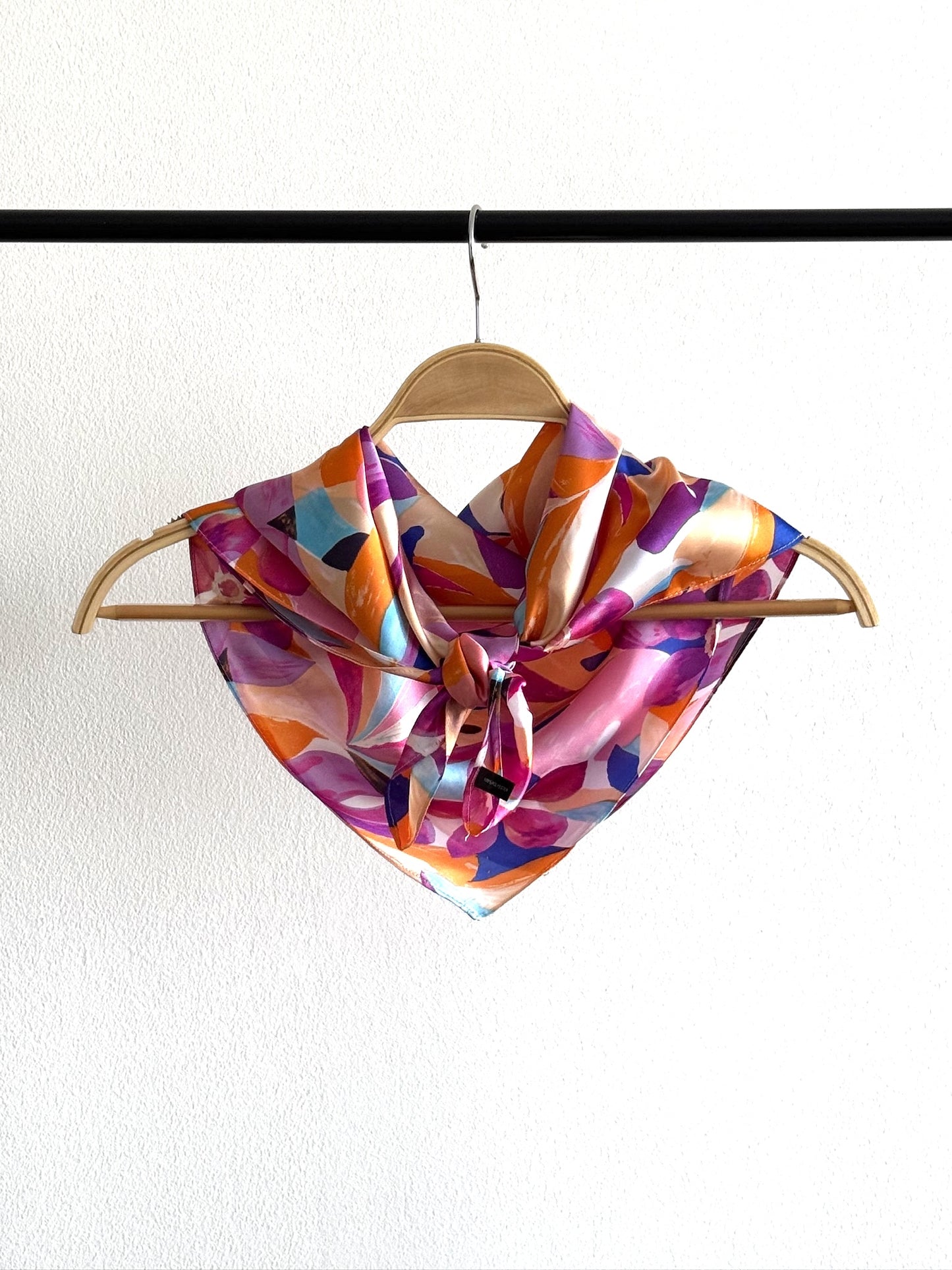 Pañuelo 70X70 #588-3