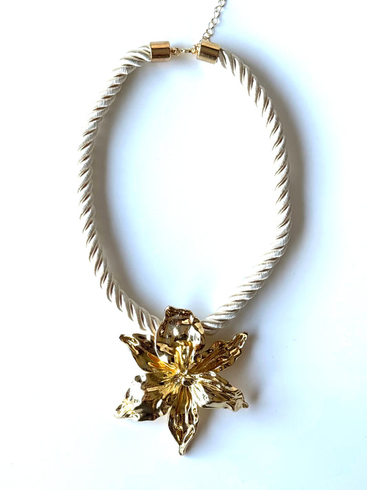 Collar de Flor #Dorado