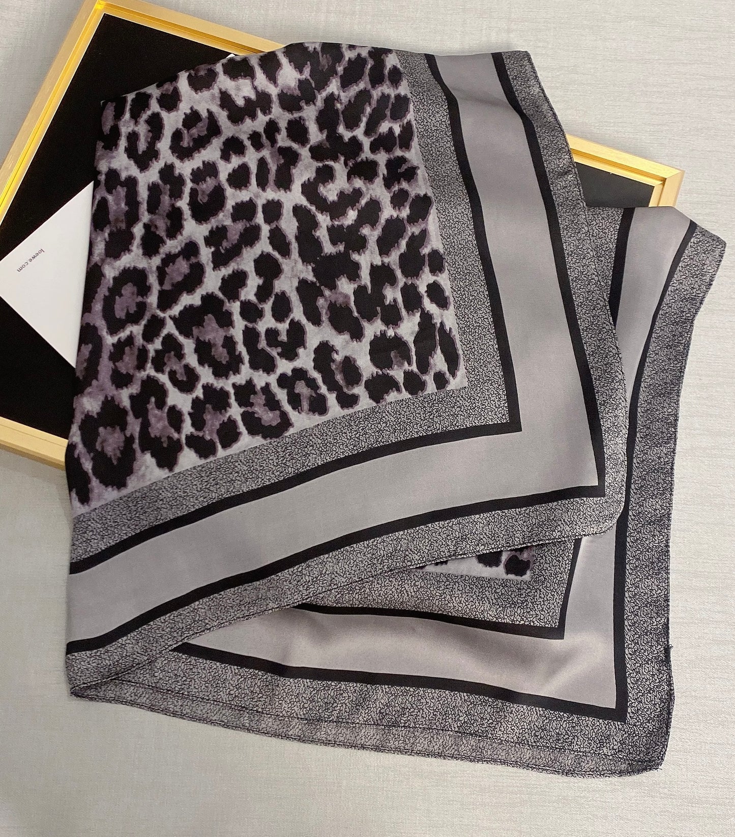 Pañuelo 70X70 #589-2