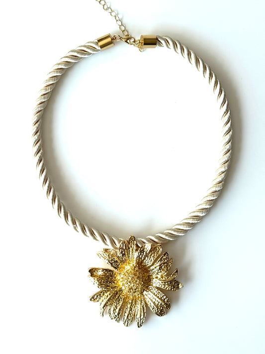 Collar de Flor #Dorado
