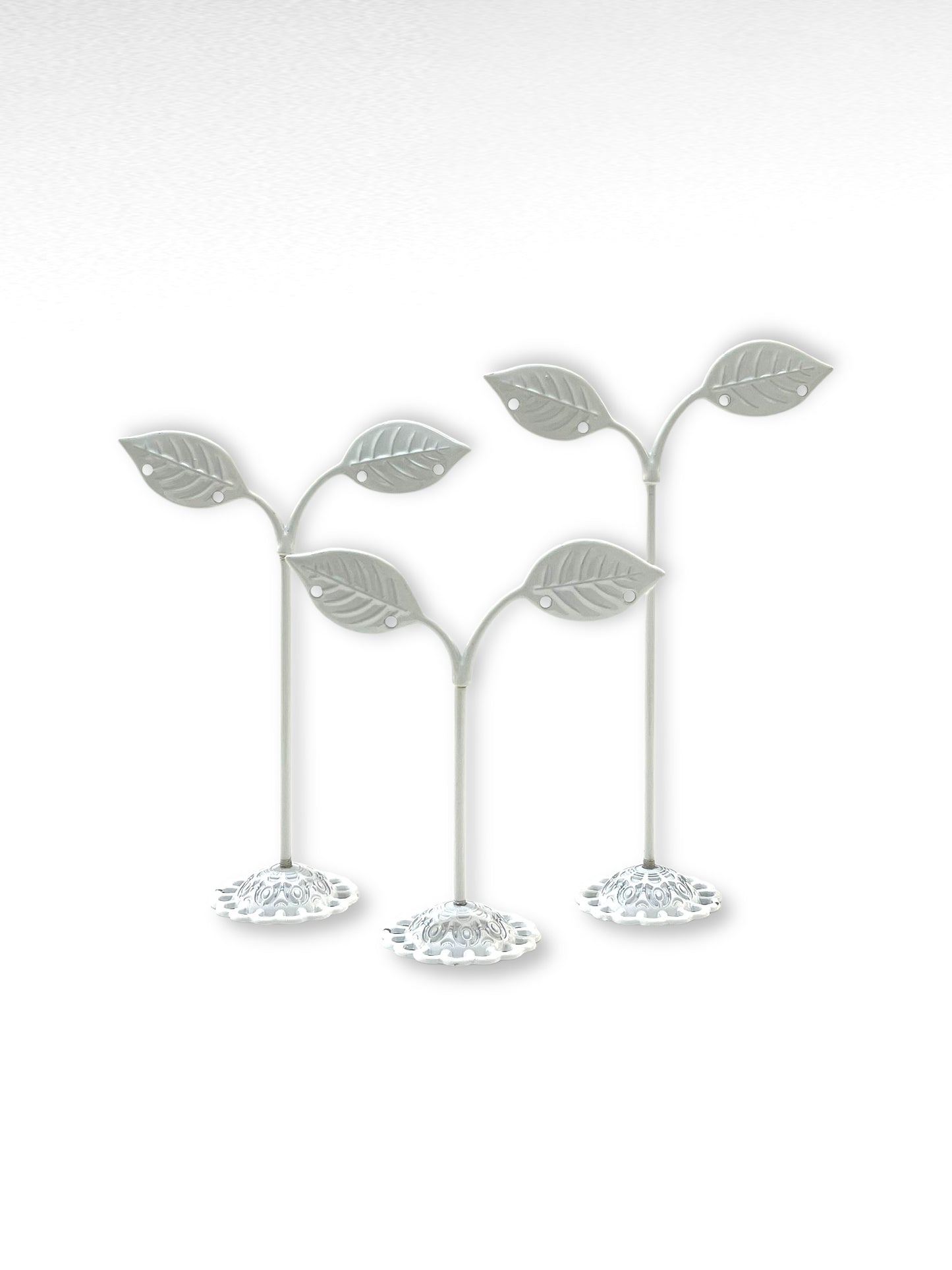 Exhibidor de aros diseño hoja blanco