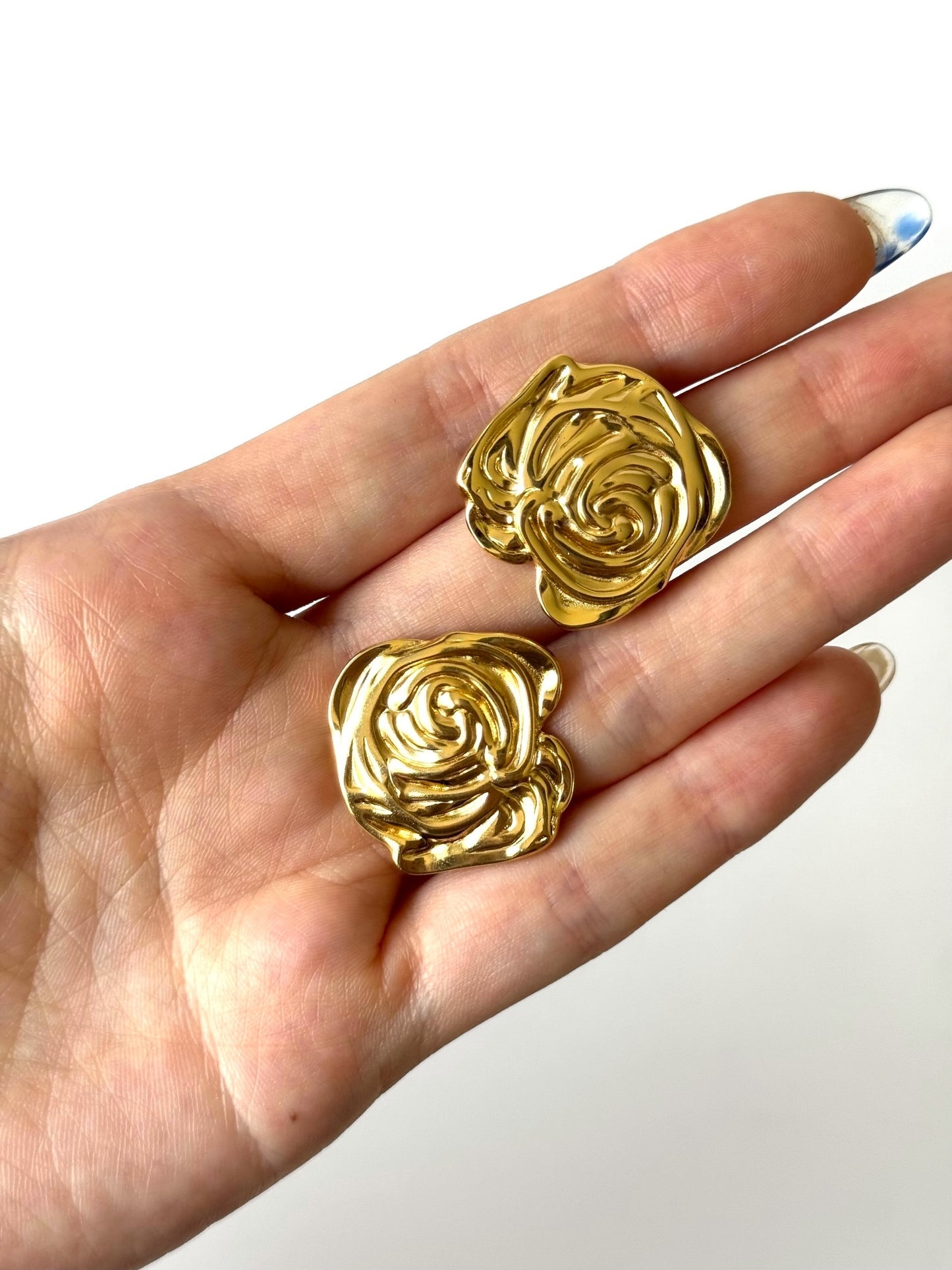 Aros de acero modelo #904 dorado