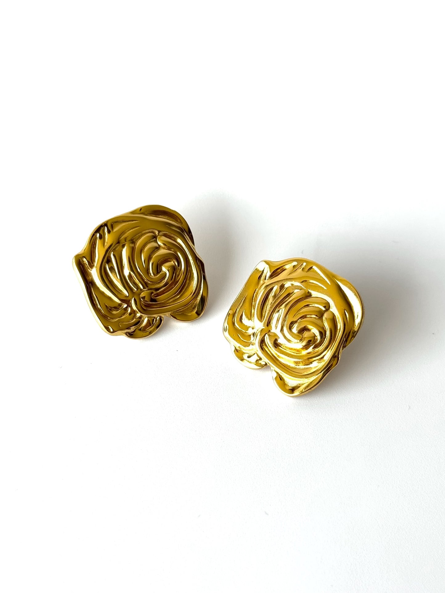 Aros de acero modelo #904 dorado