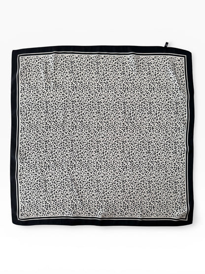 Pañuelo 70X70 (Y5)