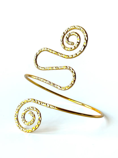 Brazalete #975 dorado