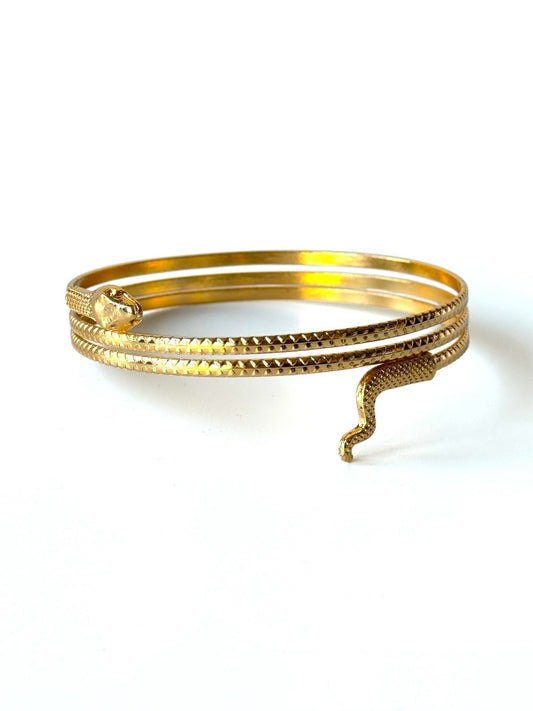 Brazalete #976 dorado