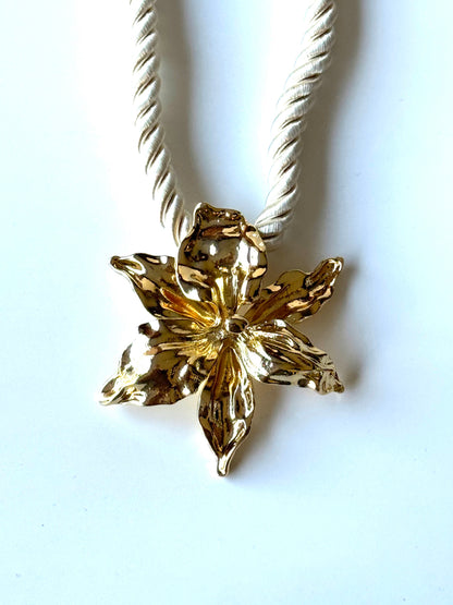 Collar de Flor #Dorado