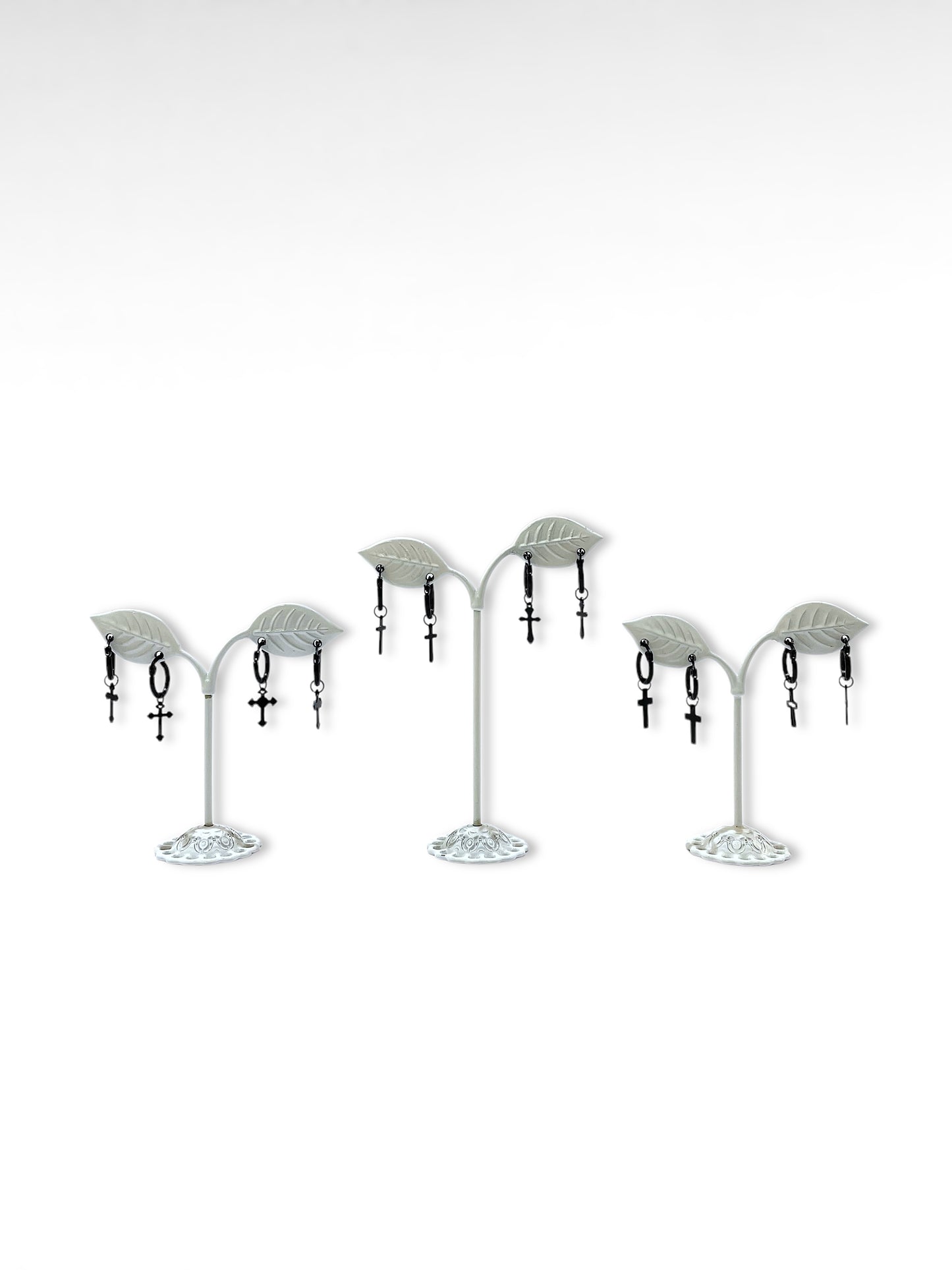 Argolla delgada con cruz negra