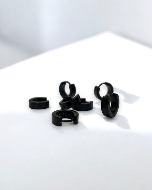 Argolla pequeña negra