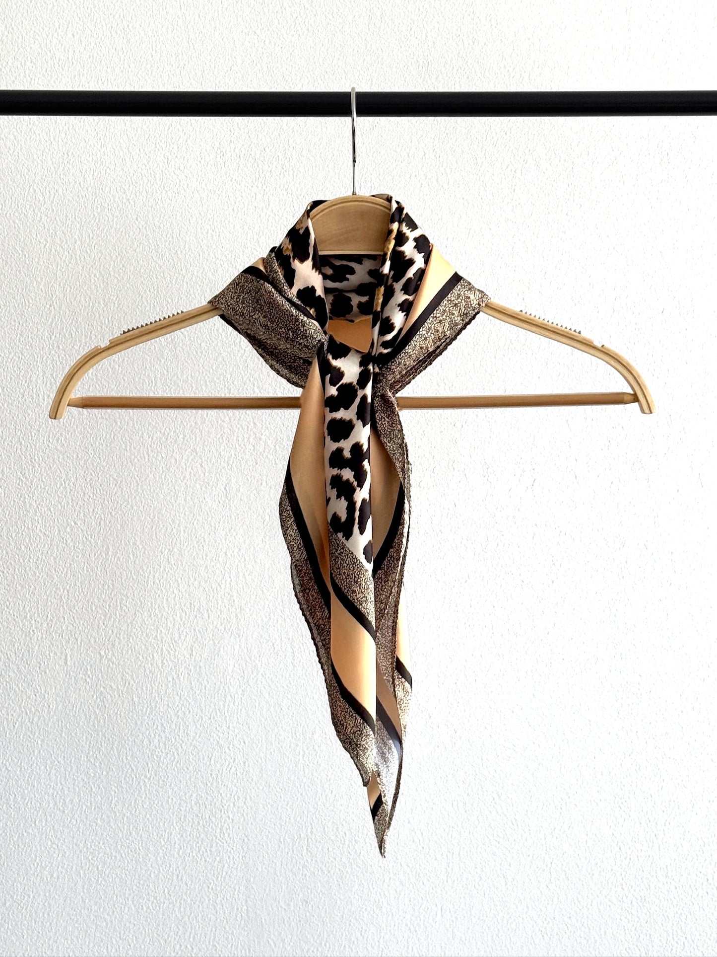 Pañuelo 70X70 #589-1