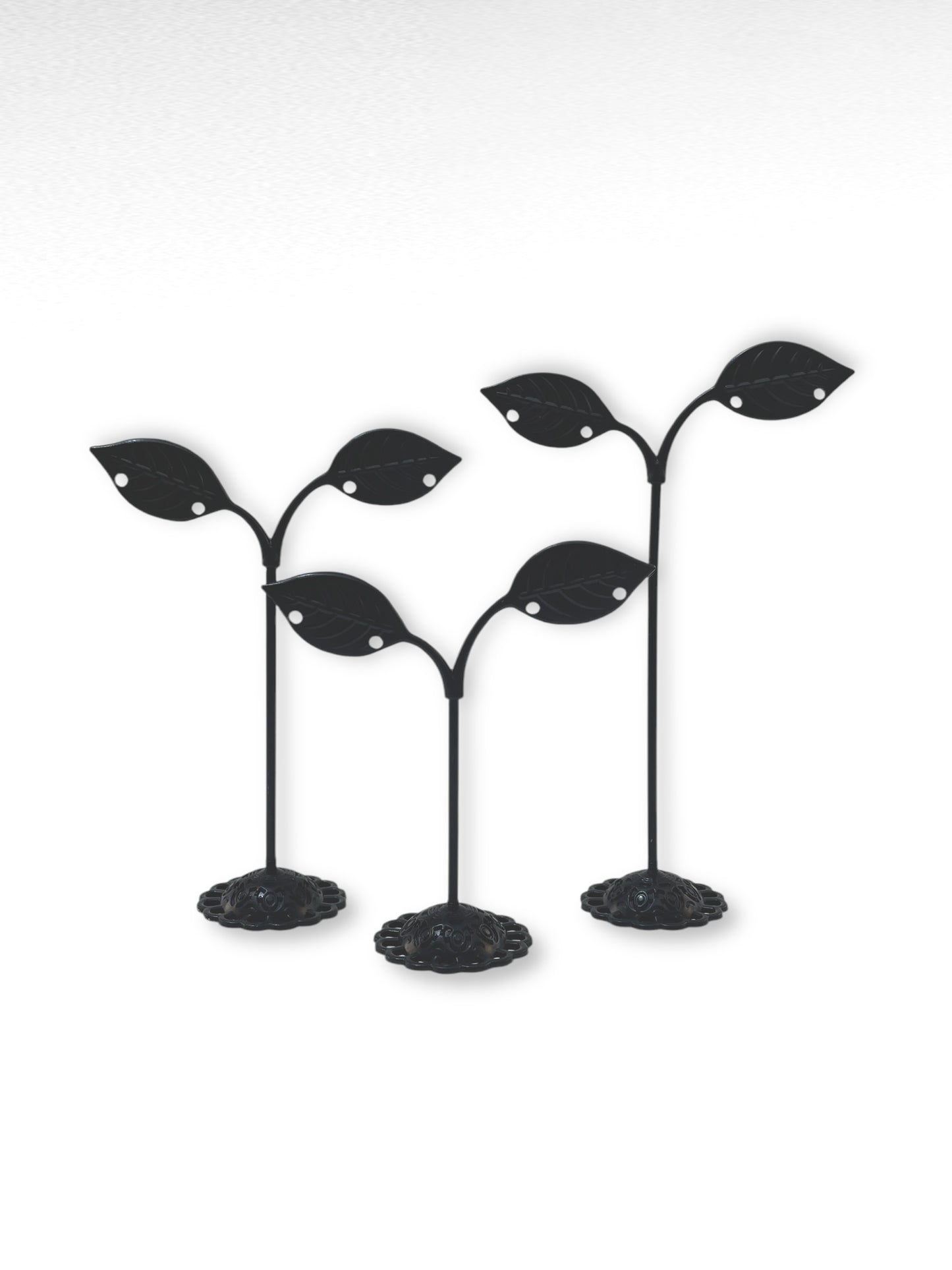 Exhibidor de aros diseño hoja negro