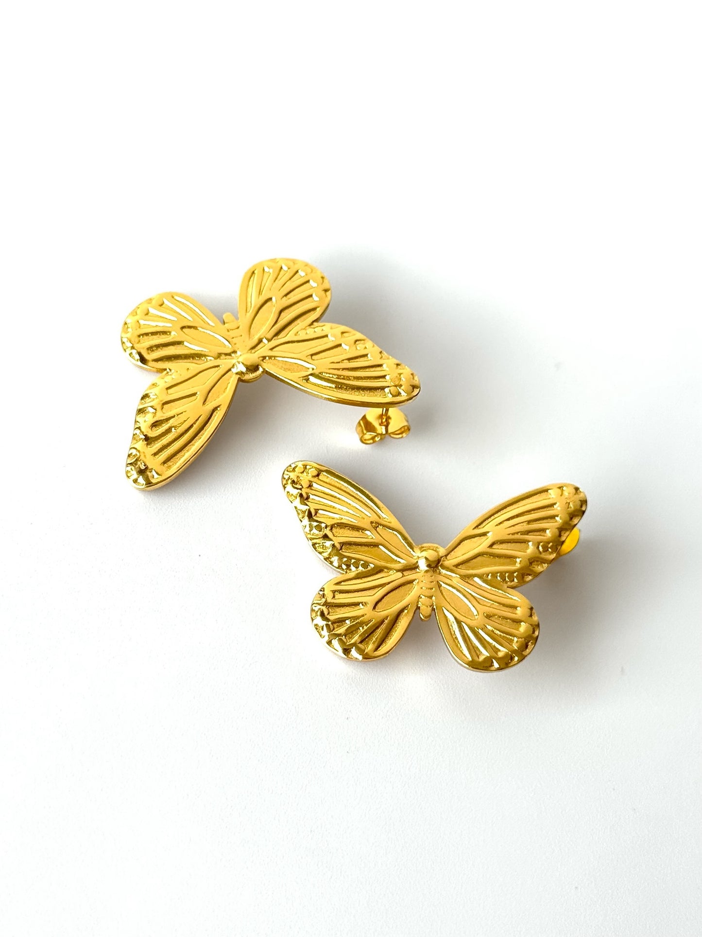 Aros de acero modelo #916 dorado