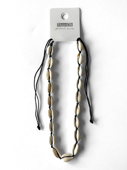 Collar de concha negro entero #373 Docena