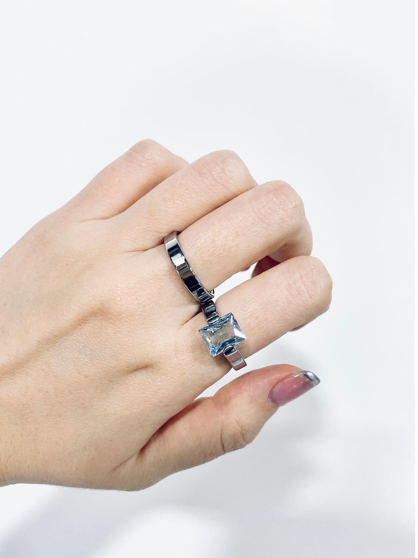 #16 ARGOLLA DOBLE CON PIEDRA CUADRADA P