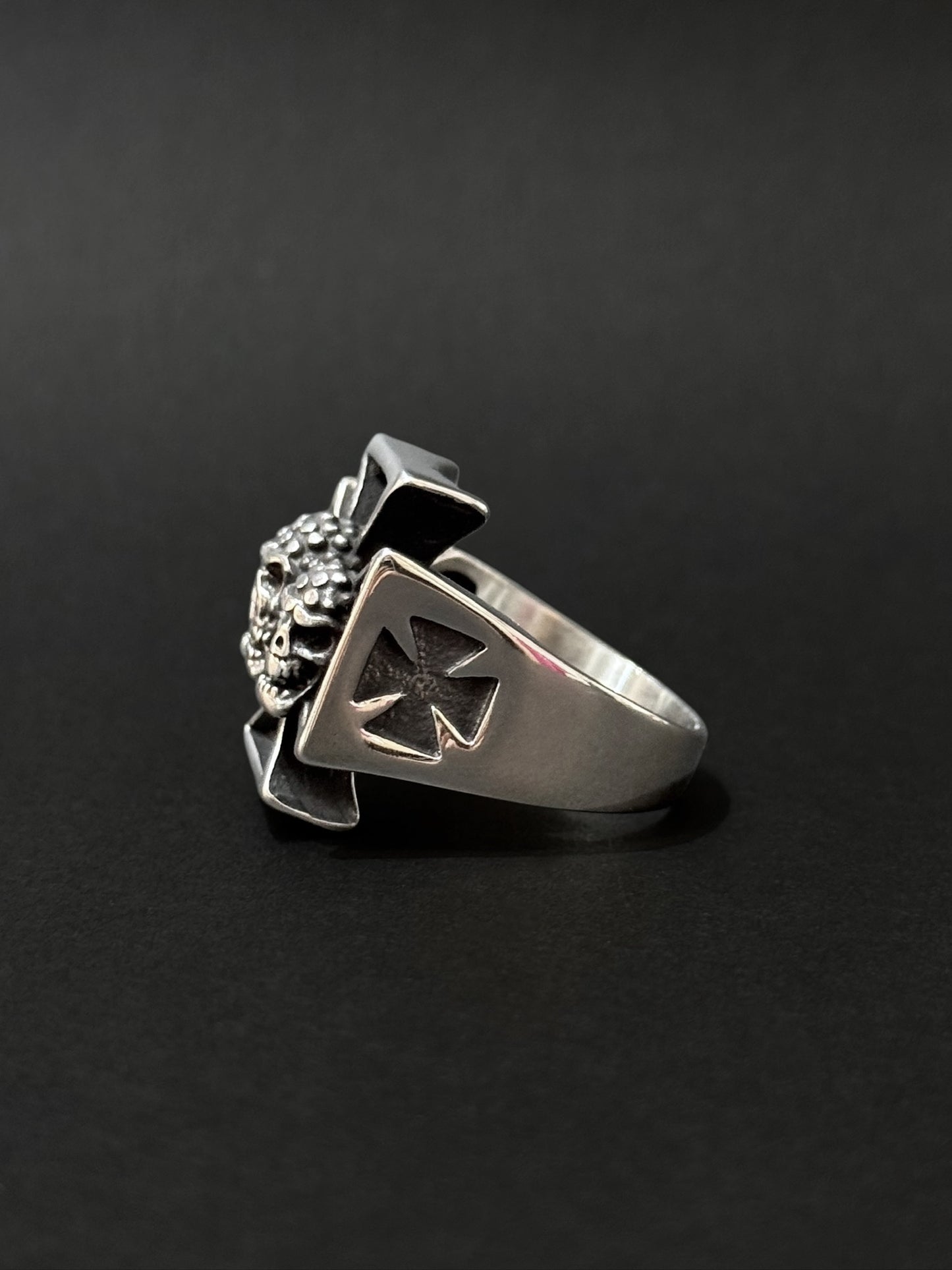 Anillo de hombre en acero vikingo #792