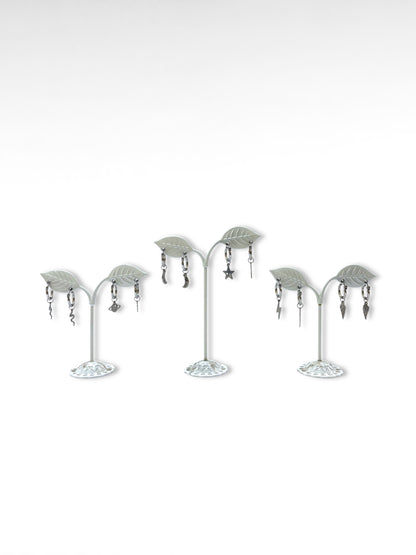 Argolla delgada con diseños plateados