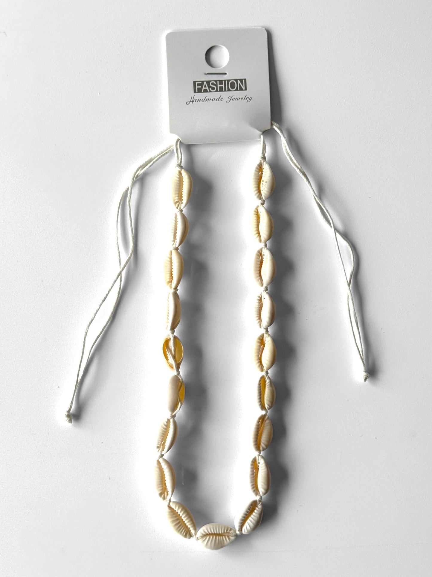 Collar de concha blanco entero #373 Docena