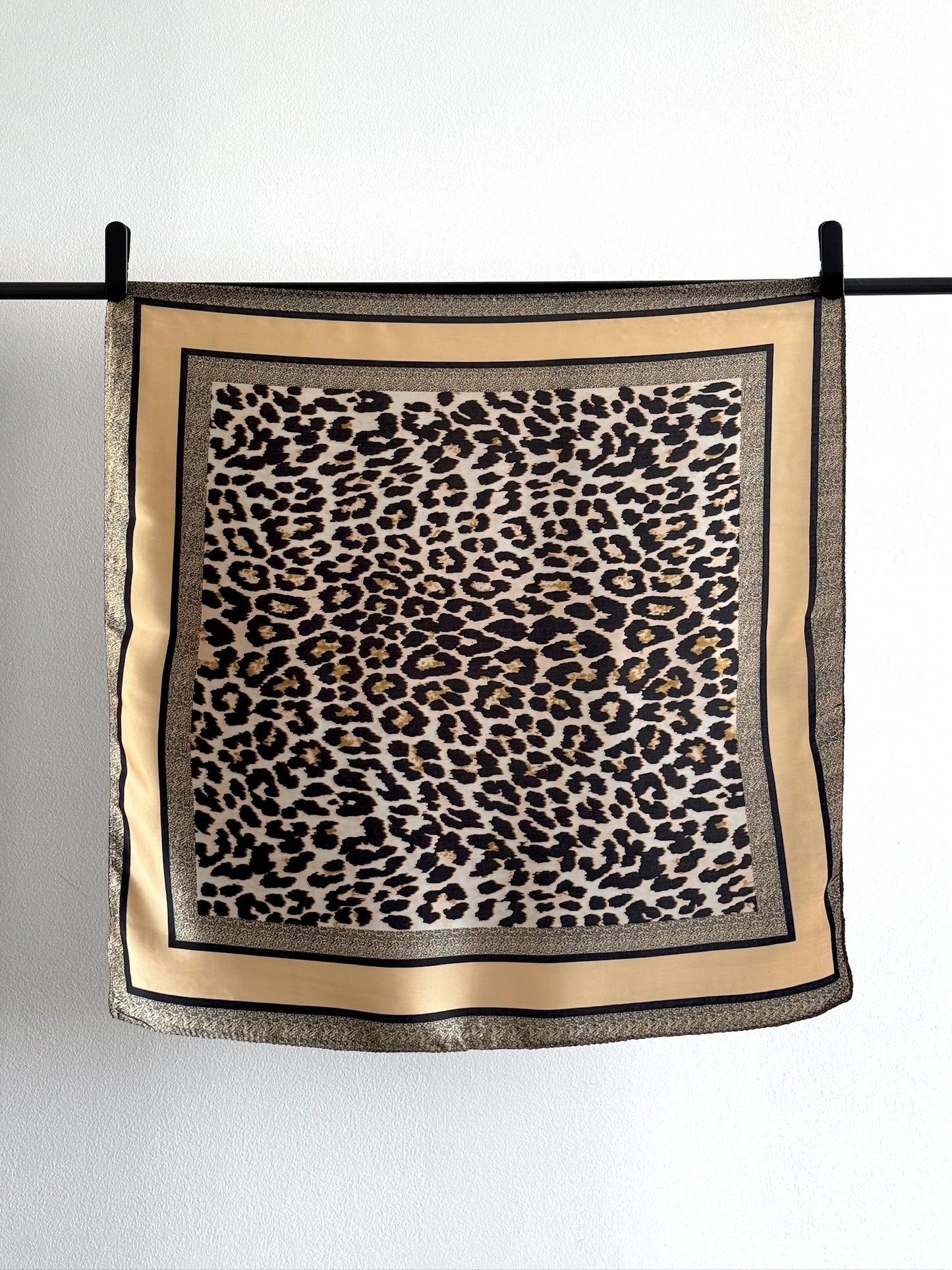 Pañuelo 70X70 #589-1